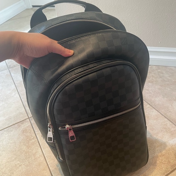 Original Louis Vuitton Damier Graphite Michael Backpack. receipt and dust bag. - Picture 3 of 11